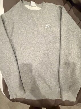Nike Light Gray Crewneck Sweatshirt